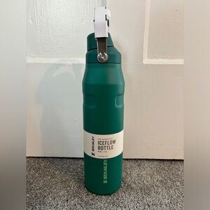 Stanley 36 oz IceFlow Bottle